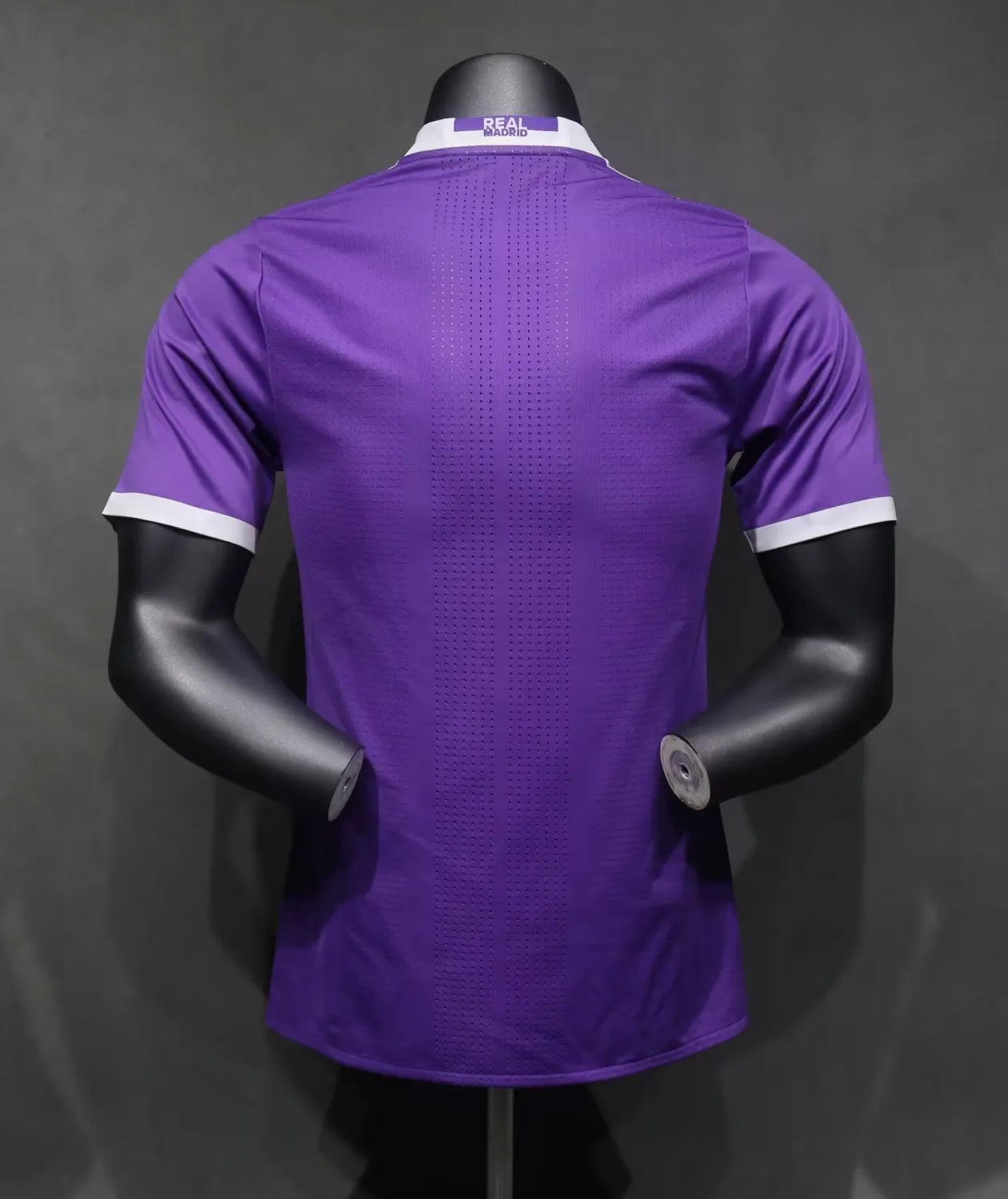 2016/2017 Real Madrid Player Version 1:1 Quality Retro Soccer Jersey