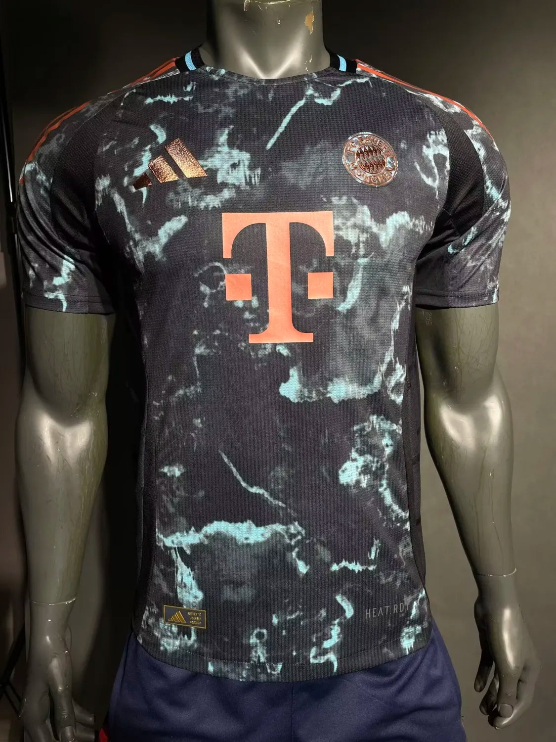 24/25 Bayern Munich Away Player 1:1 Quality Soccer Jersey