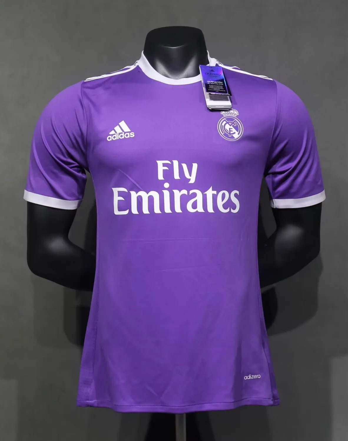 2016/2017 Real Madrid Player Version 1:1 Quality Retro Soccer Jersey
