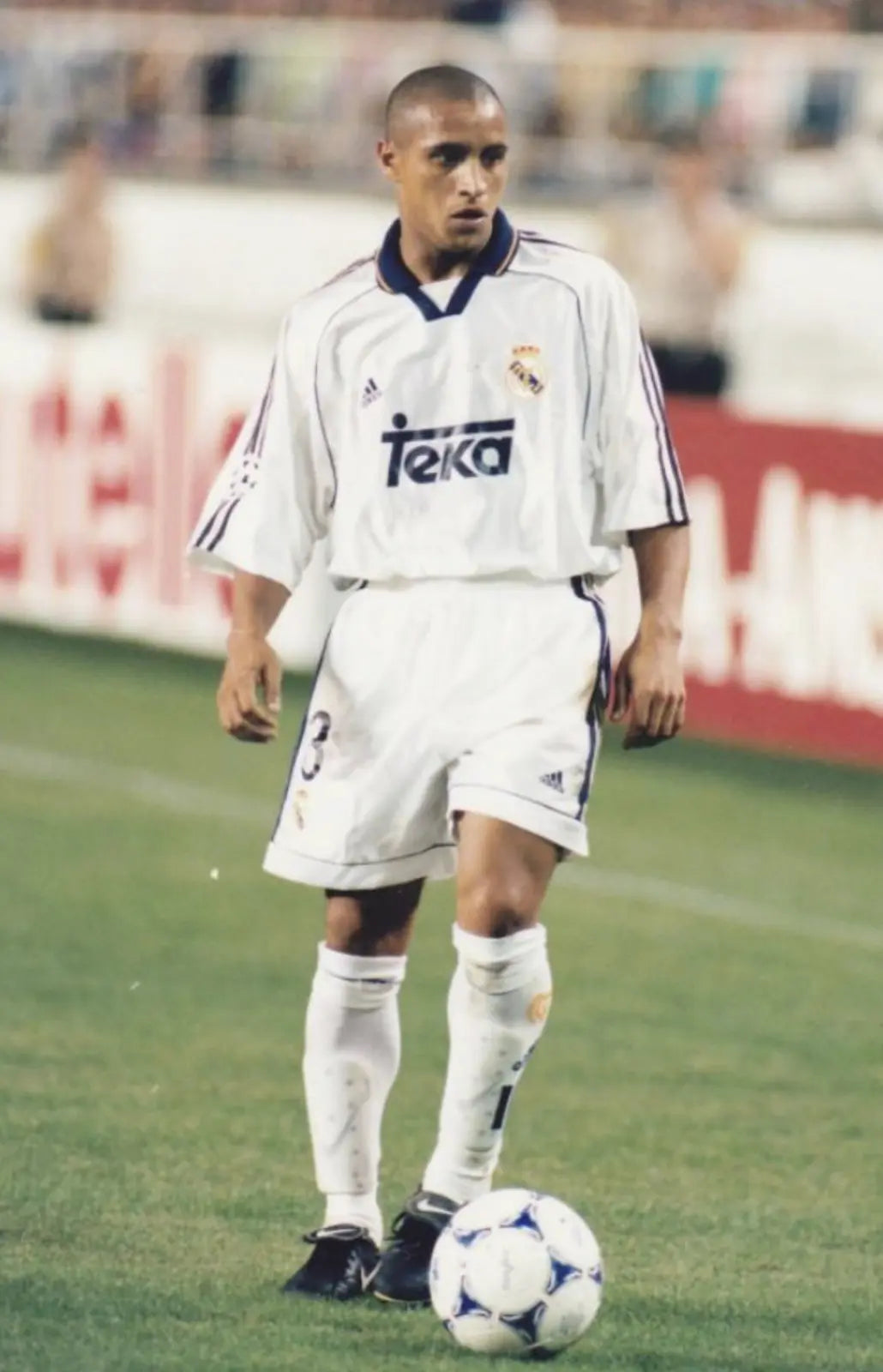 1999-2000 Real Madrid Home 1:1 Quality Retro Soccer Jersey
