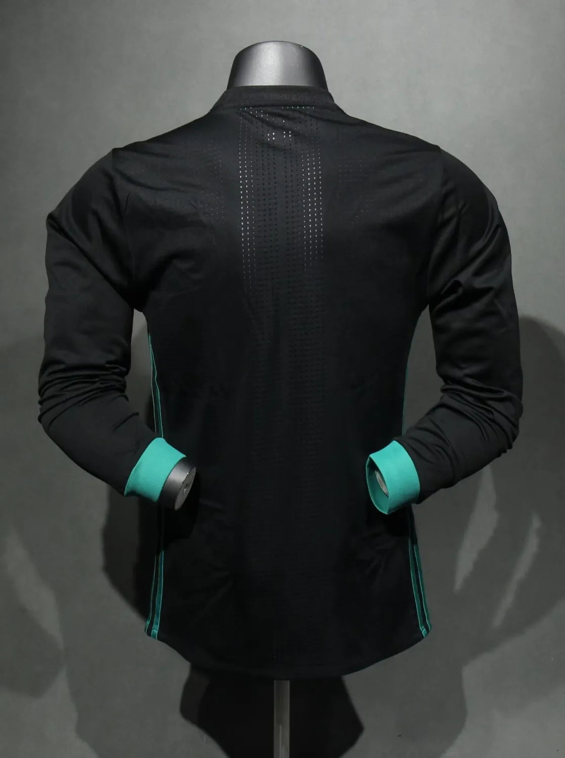 2017/2018 Real Madrid Away Long Sleeve Player 1:1 Quality Retro Soccer Jersey