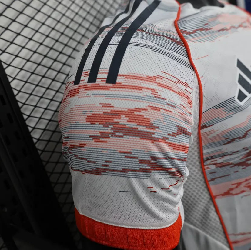 25/26 Bayern Munich Away Player 1:1 Quality Soccer Jersey