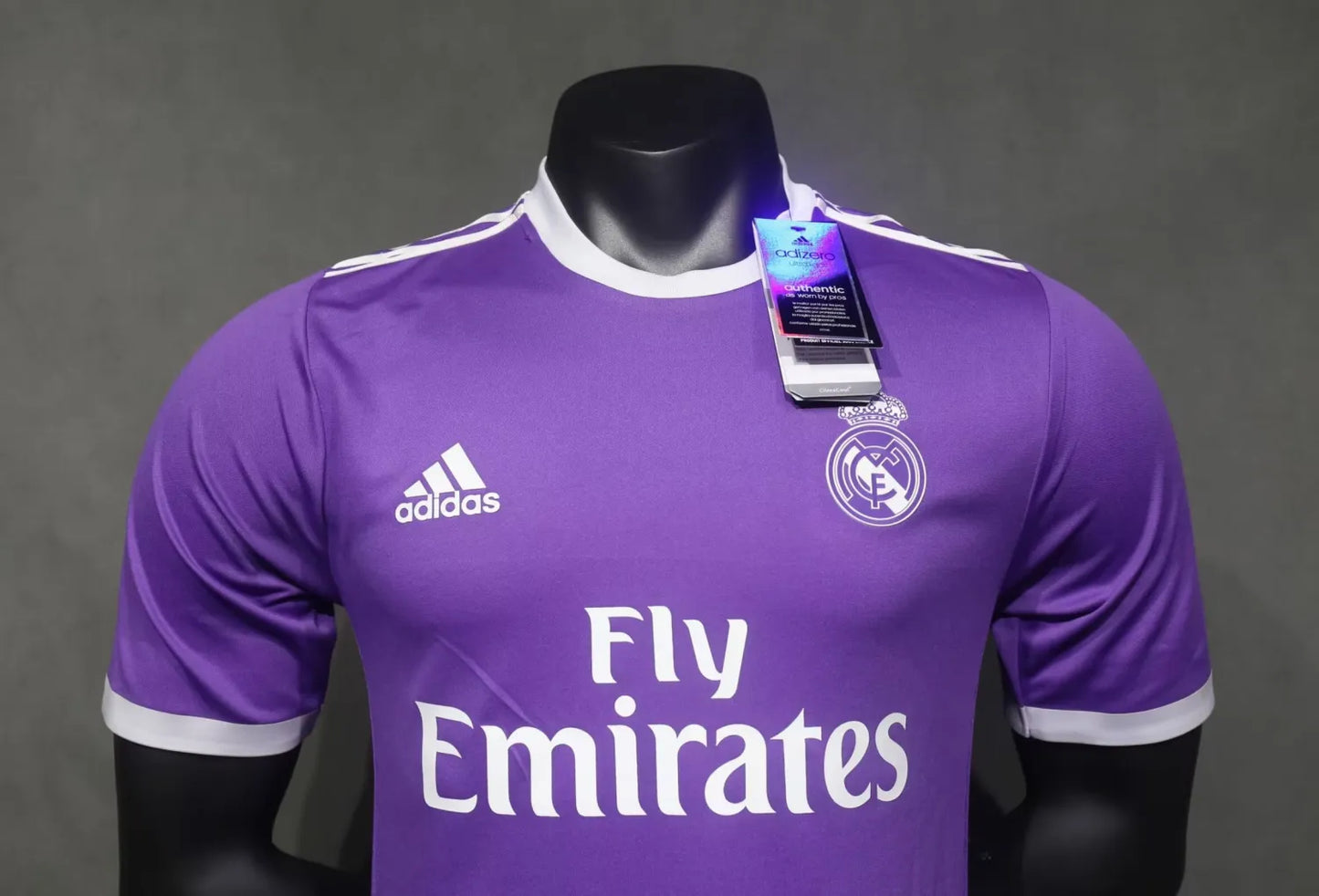2016/2017 Real Madrid Player Version 1:1 Quality Retro Soccer Jersey