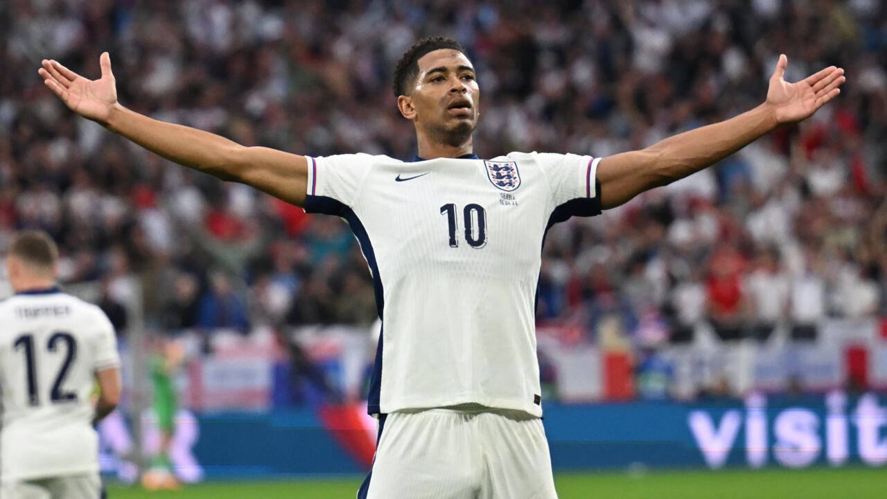 24/25 England Home Player 1:1 Quality Soccer Jersey