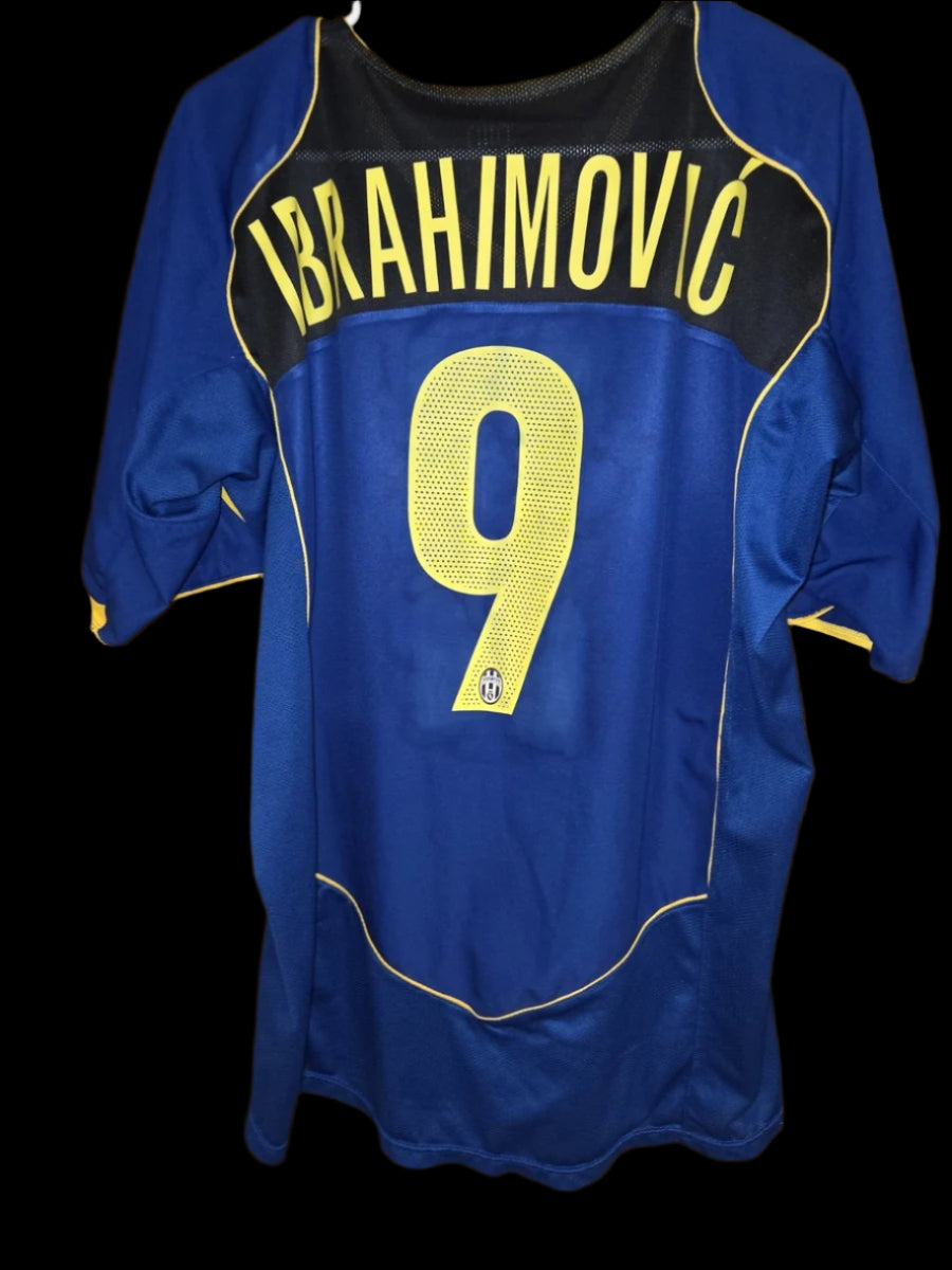 2004/2005 Juventus Away Retro Fans 1:1 Quality Soccer Jersey