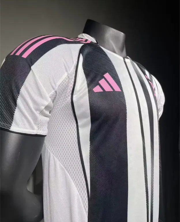 25/26 Juventus Home Player 1:1 Quality Soccer Jersey