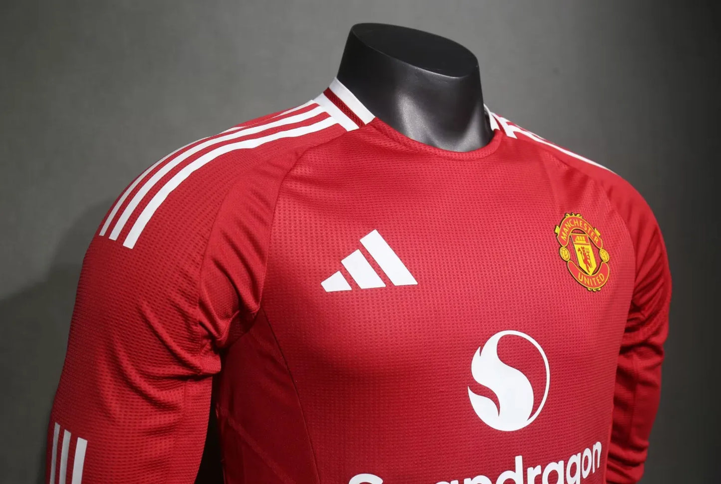24/25 Manchester United Home Red Long Sleeve Player 1:1 Quality Soccer Jersey