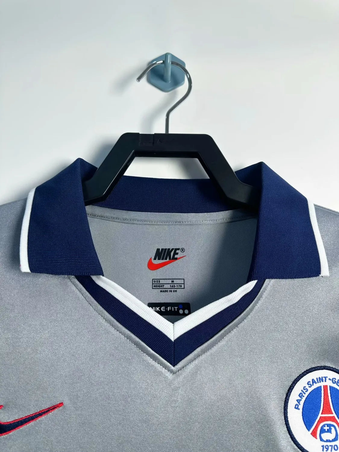 2000/2001 PSG Away Retro 1:1 Quality Soccer Jersey