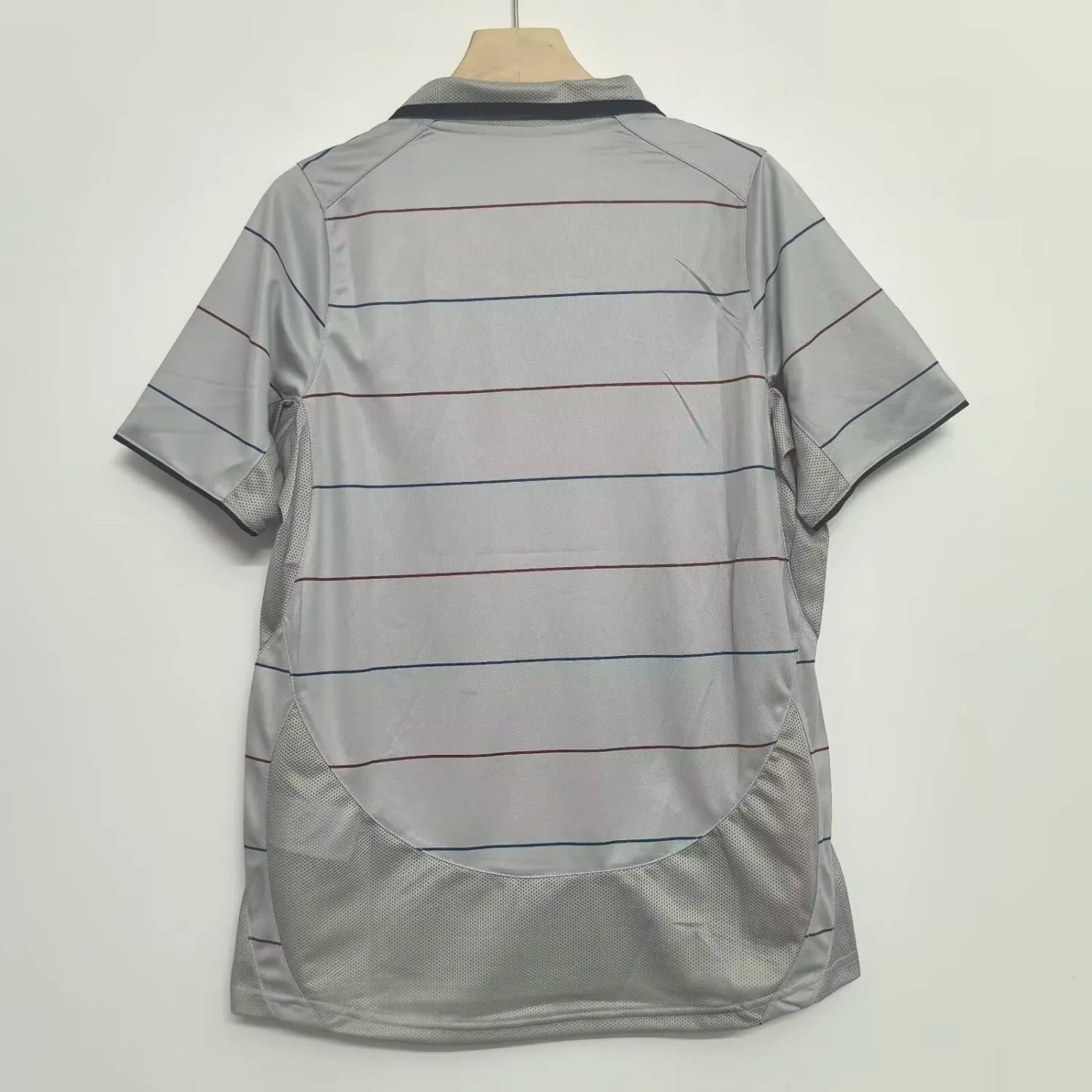 2003/2004 Barcelona Away Fans 1:1 Quality Retro Soccer Jersey