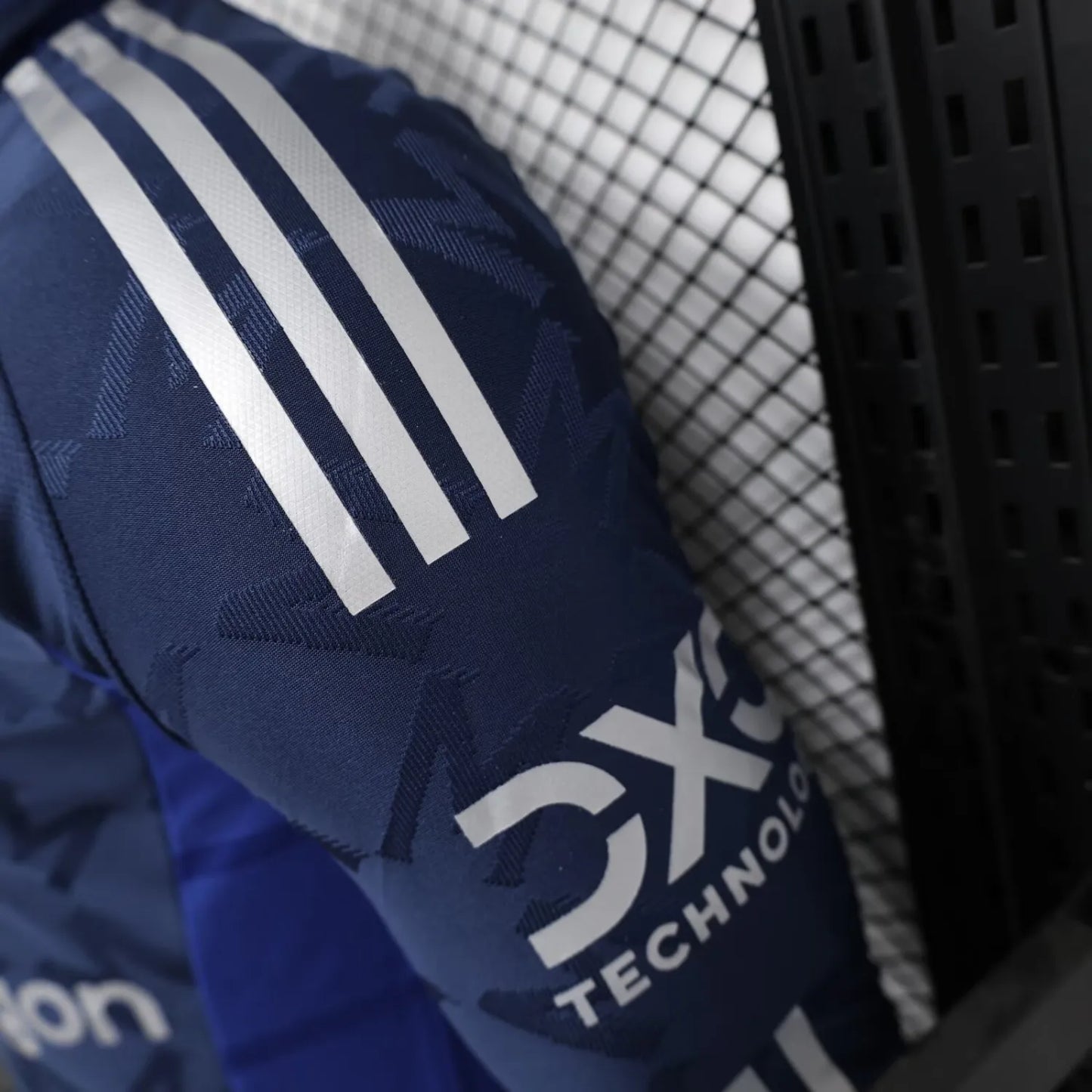 24/25 Manchester United Away Blue Long Sleeve Player 1:1 Quality Soccer Jersey