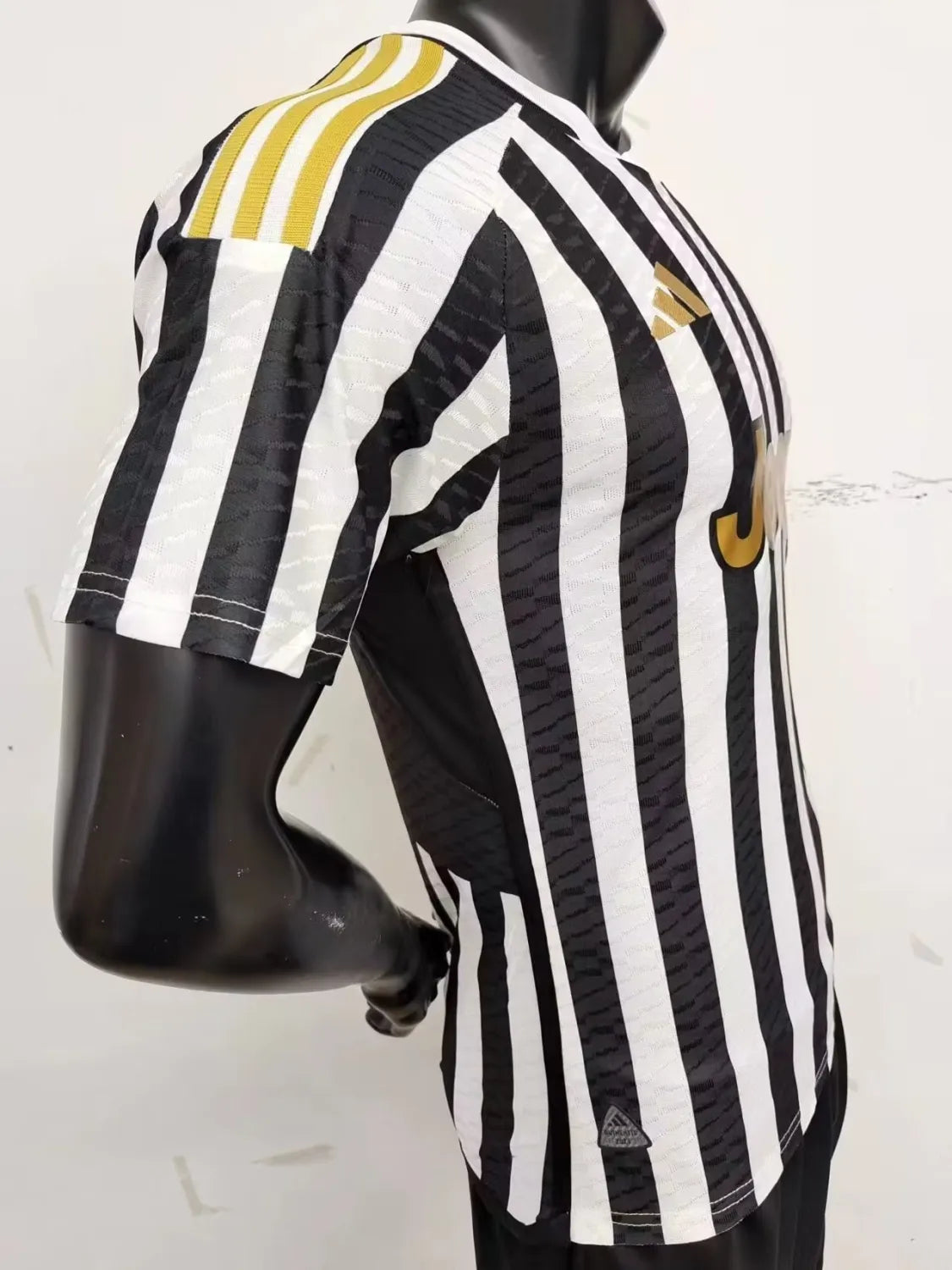 23/24 Juventus Black White Player Version 1:1 Quality Soccer Jersey
