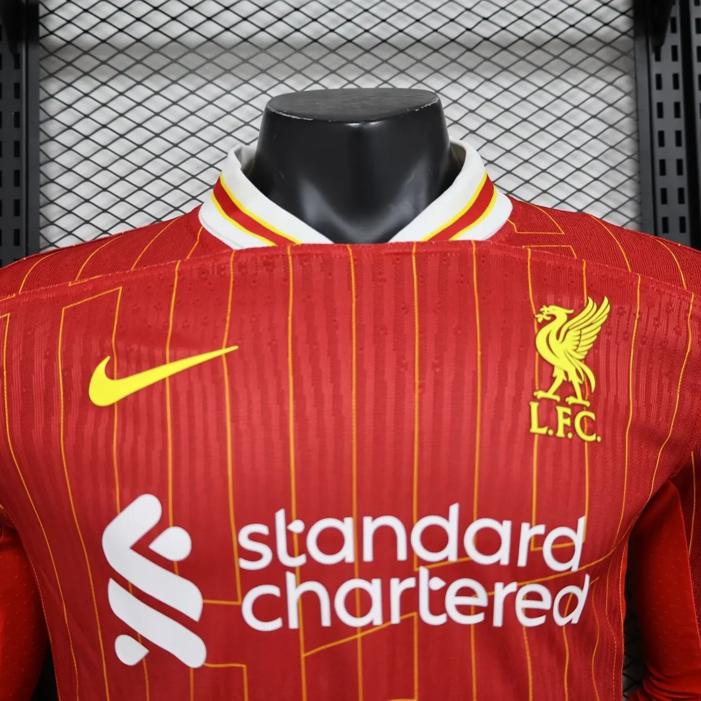 24/25 Liverpool Home Red Long Sleeve Player 1:1 Quality Soccer Jersey