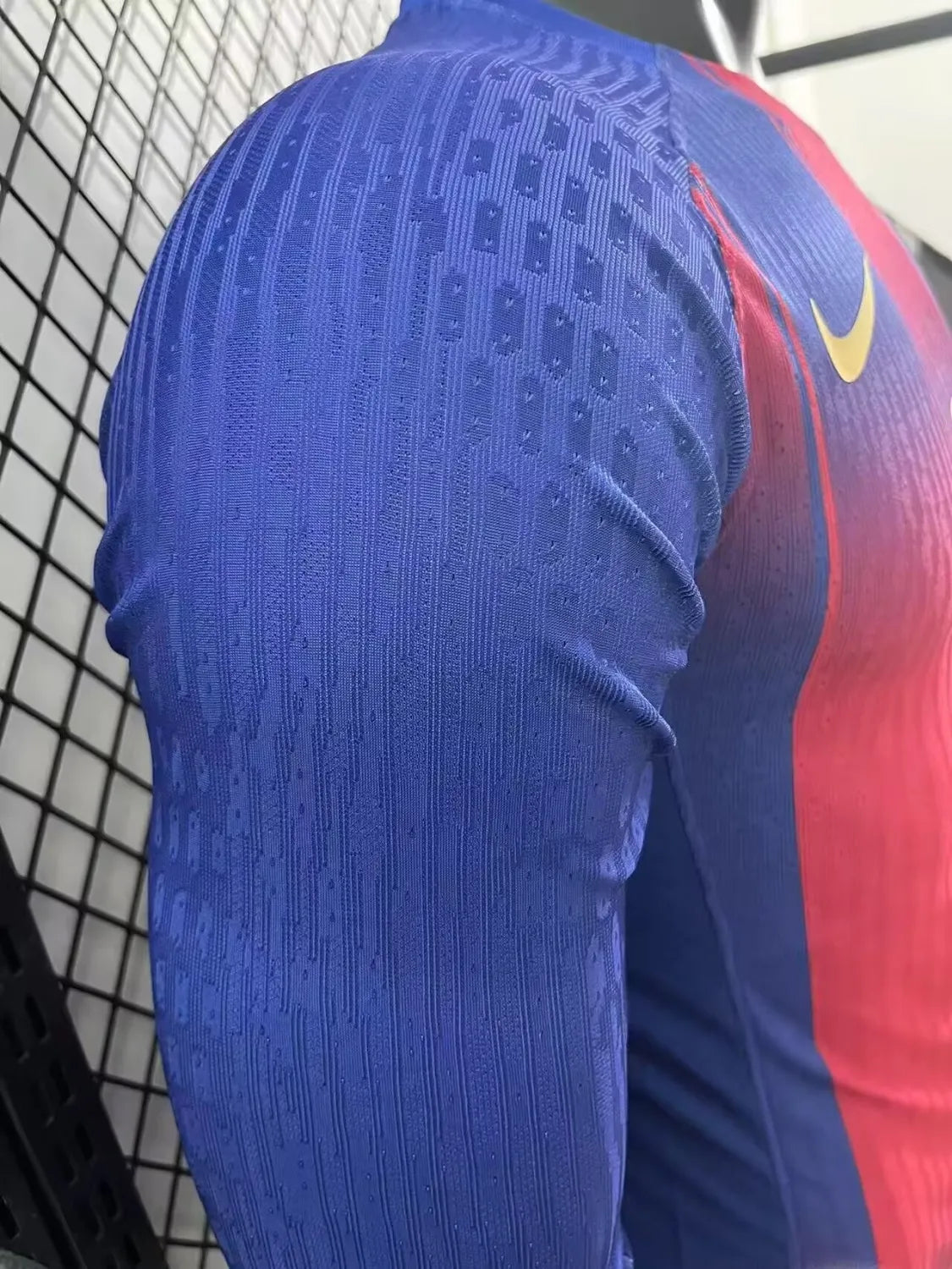25/26 Barcelona Home Long Sleeved Player 1:1 Quality Soccer Jersey