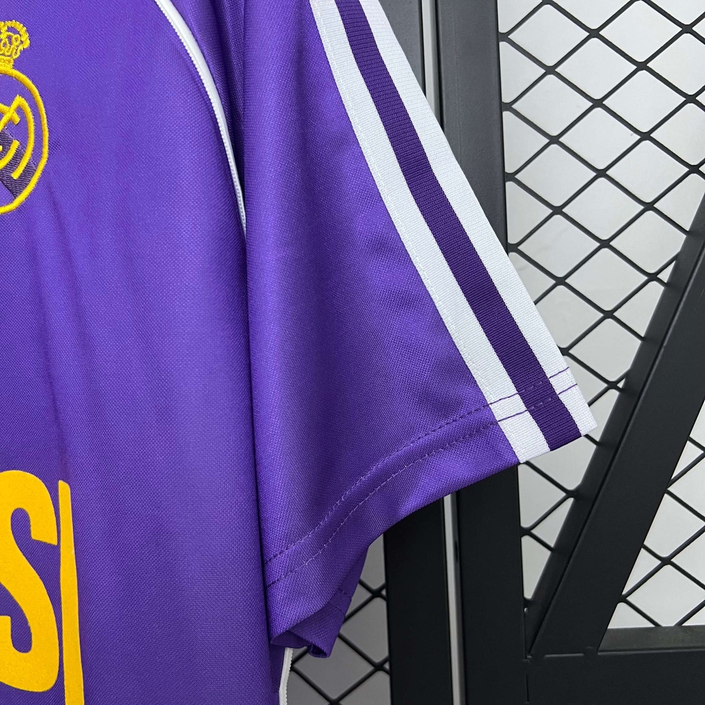 1984/1985 Real Madrid Away Fans Retro Purple 1:1 Quality Soccer Jersey