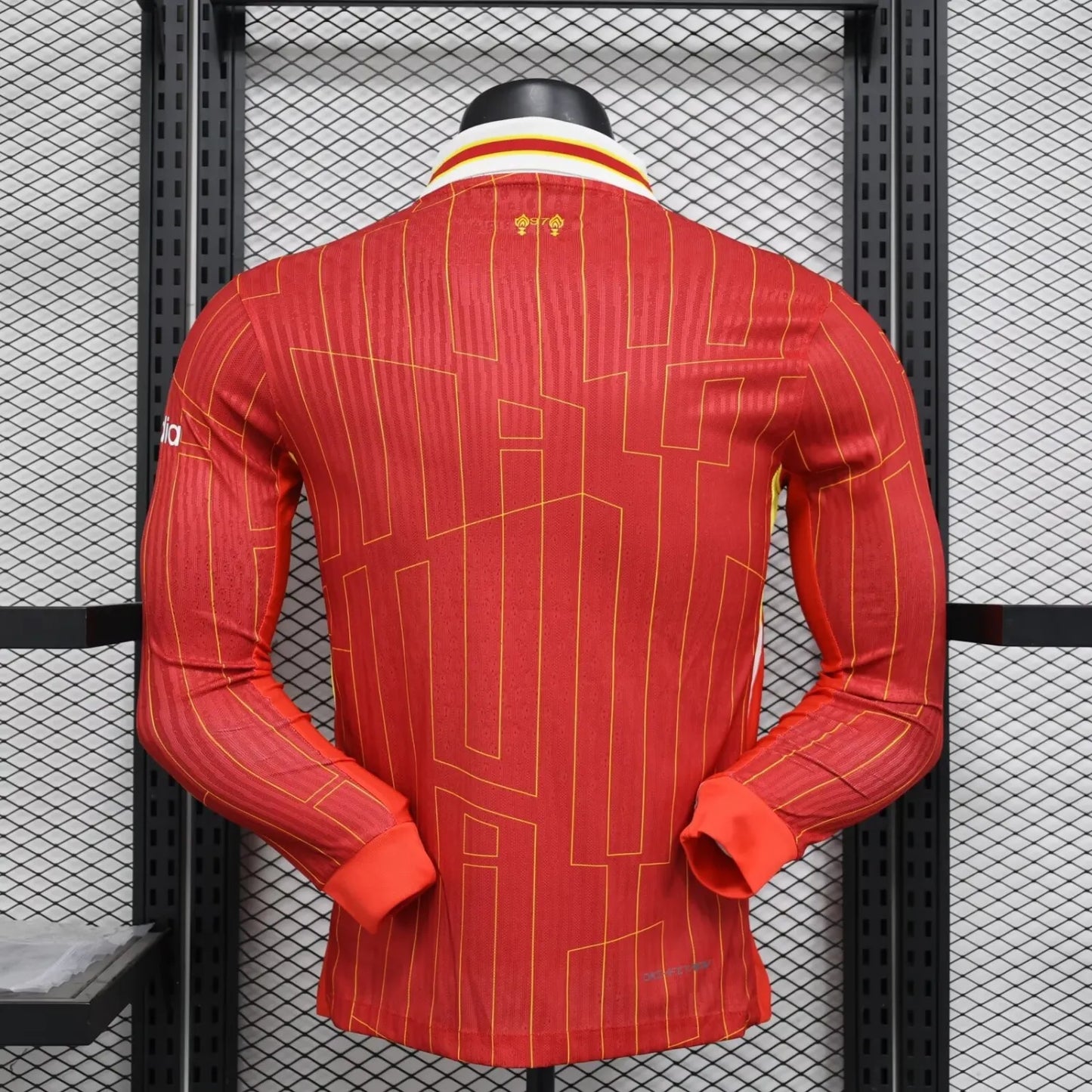 24/25 Liverpool Home Red Long Sleeve Player 1:1 Quality Soccer Jersey