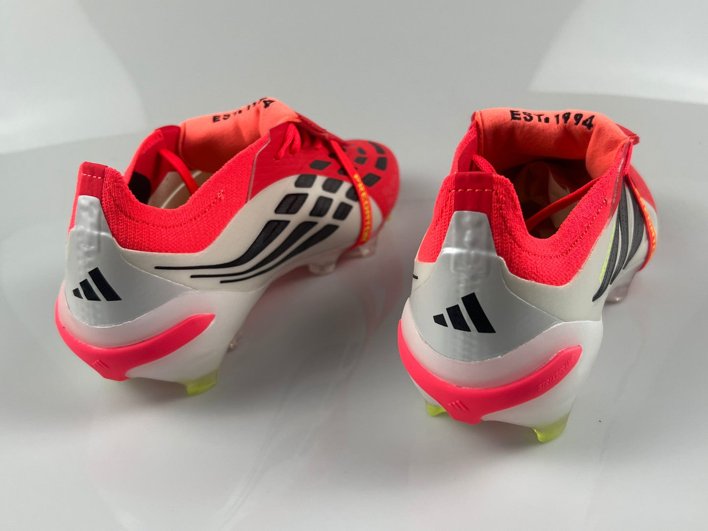 Adidas 26 Predator Elite Tongue FG