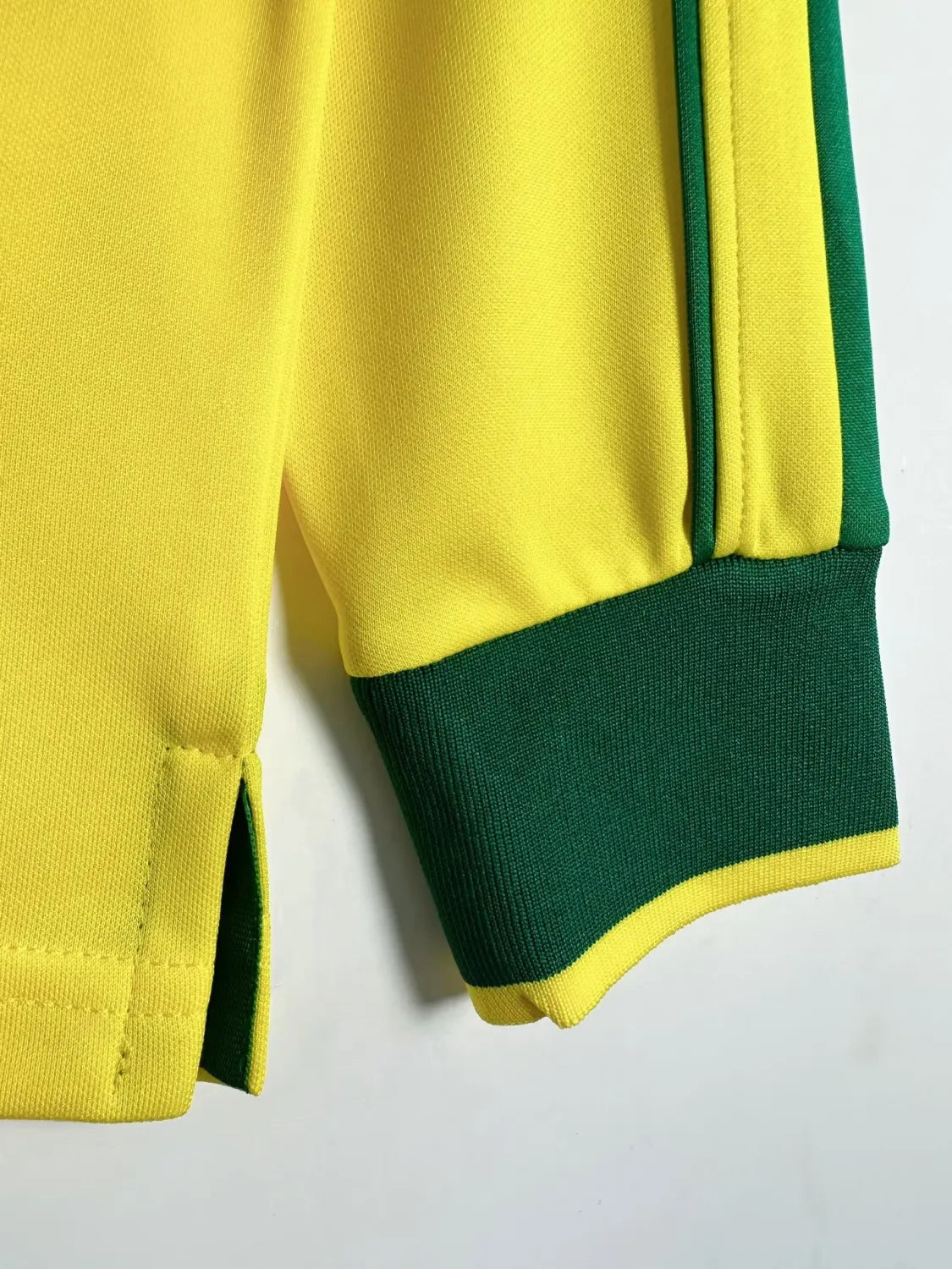 1998 Brazil Home Long Sleeve Fans Retro 1:1 Quality Soccer Jersey