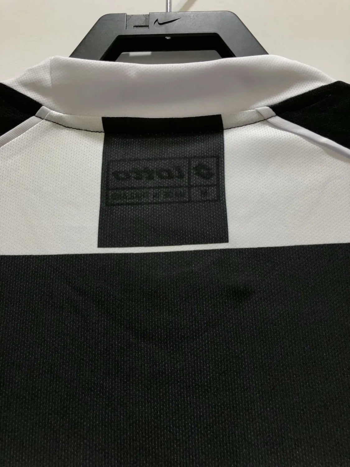 2002-2003 Juventus Home 1:1 Quality Retro Soccer Jersey