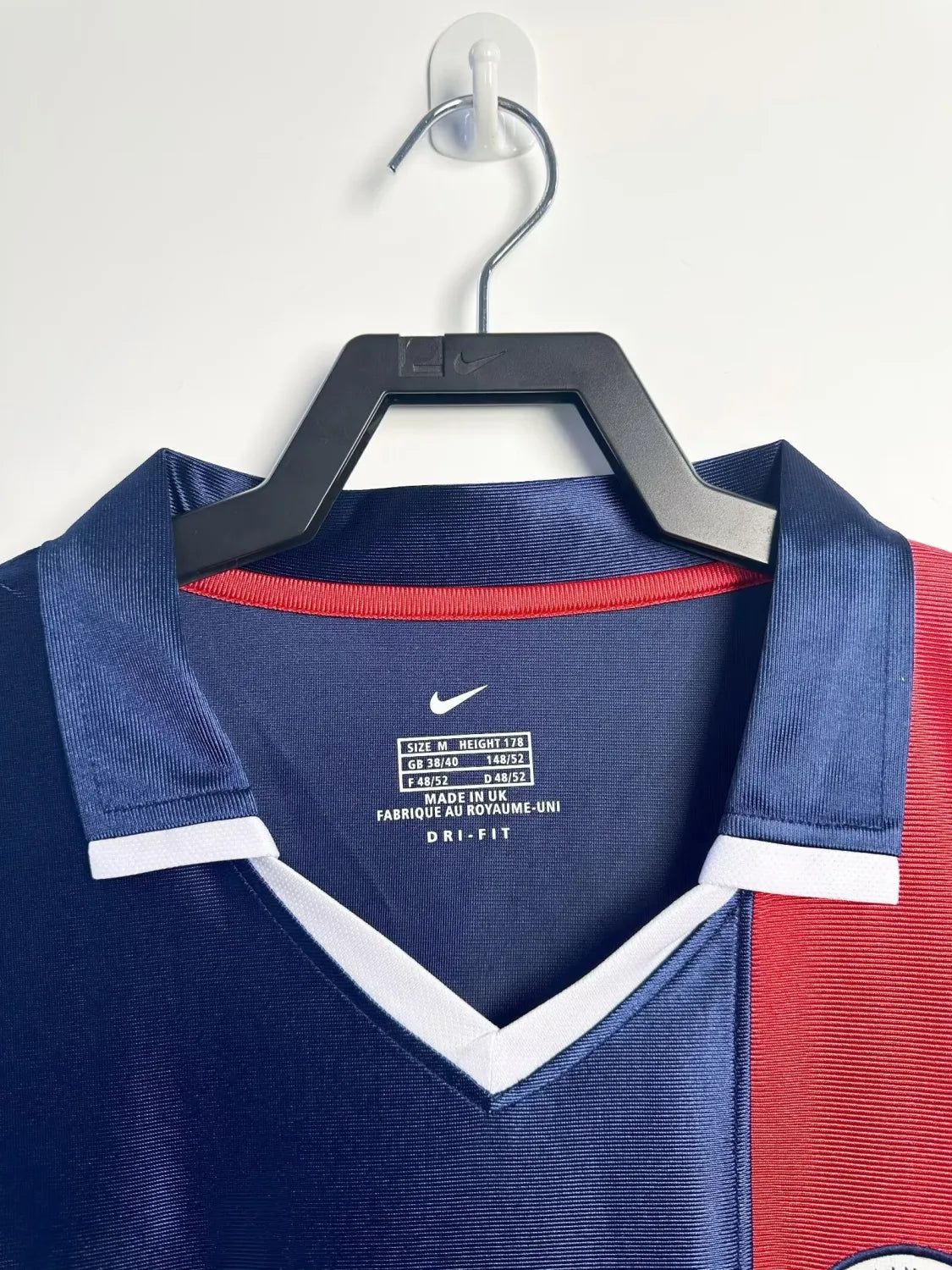 2001/2002 Paris Home Long Sleeve Fans Retro 1:1 Quality Soccer Jersey
