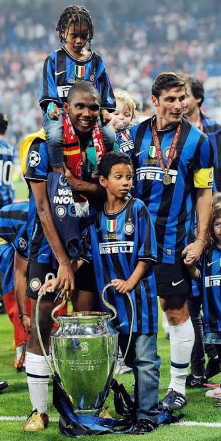 2009-2010 Inter Milan Home Long Sleeve 1:1 Retro Soccer Jersey