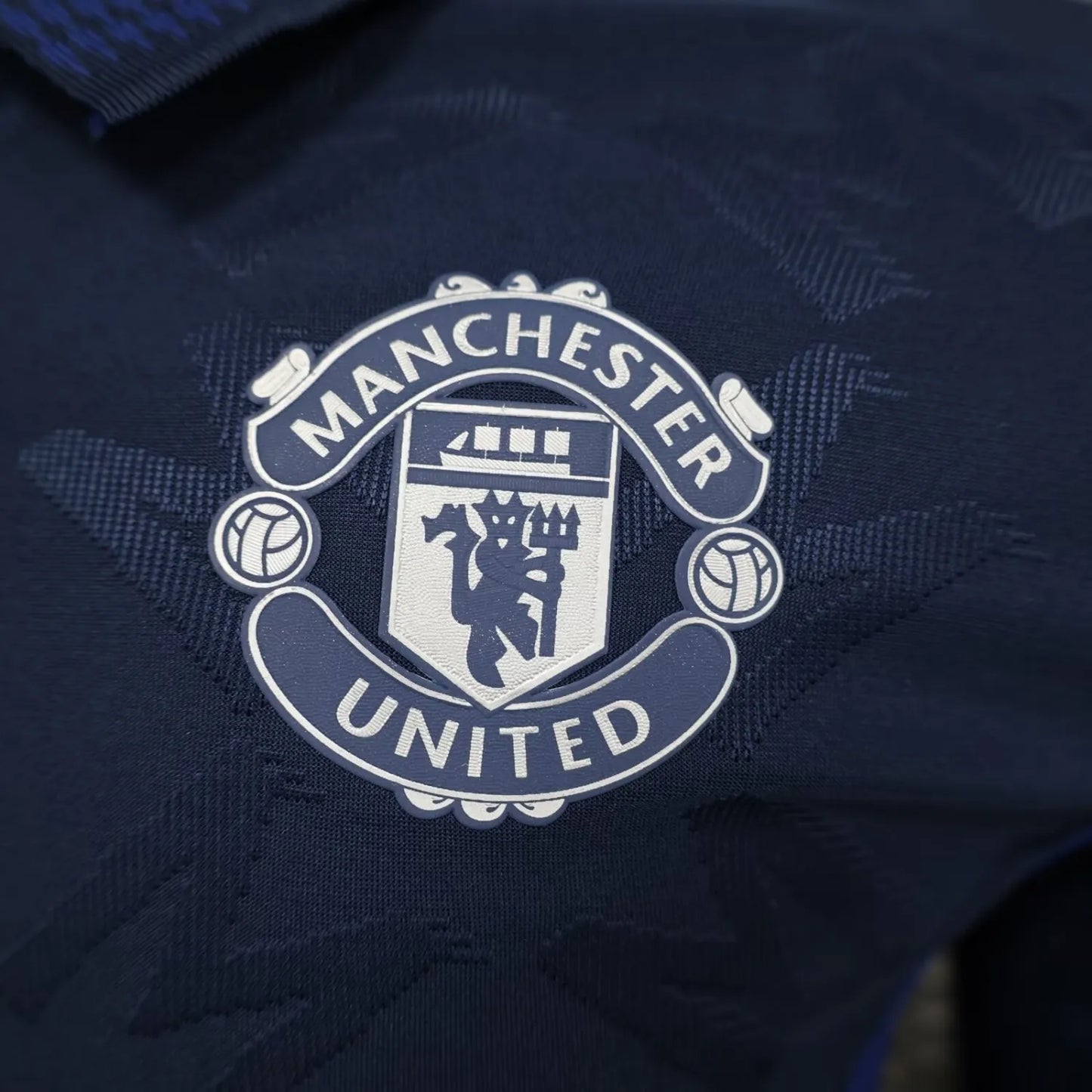 24/25 Manchester United Away Blue Long Sleeve Player 1:1 Quality Soccer Jersey