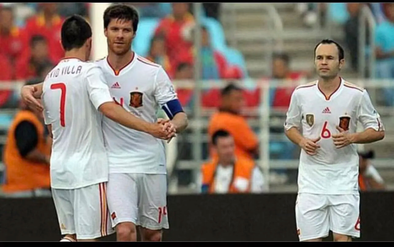 2011/2012 Spain Away Fans 1:1 Quality Retro Soccer Jersey