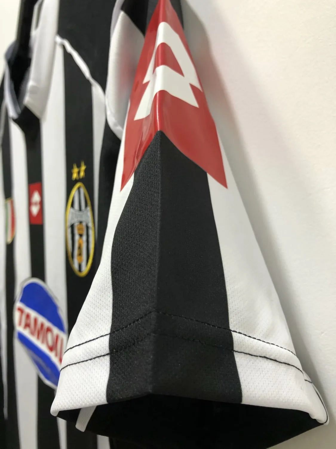 2002-2003 Juventus Home 1:1 Quality Retro Soccer Jersey