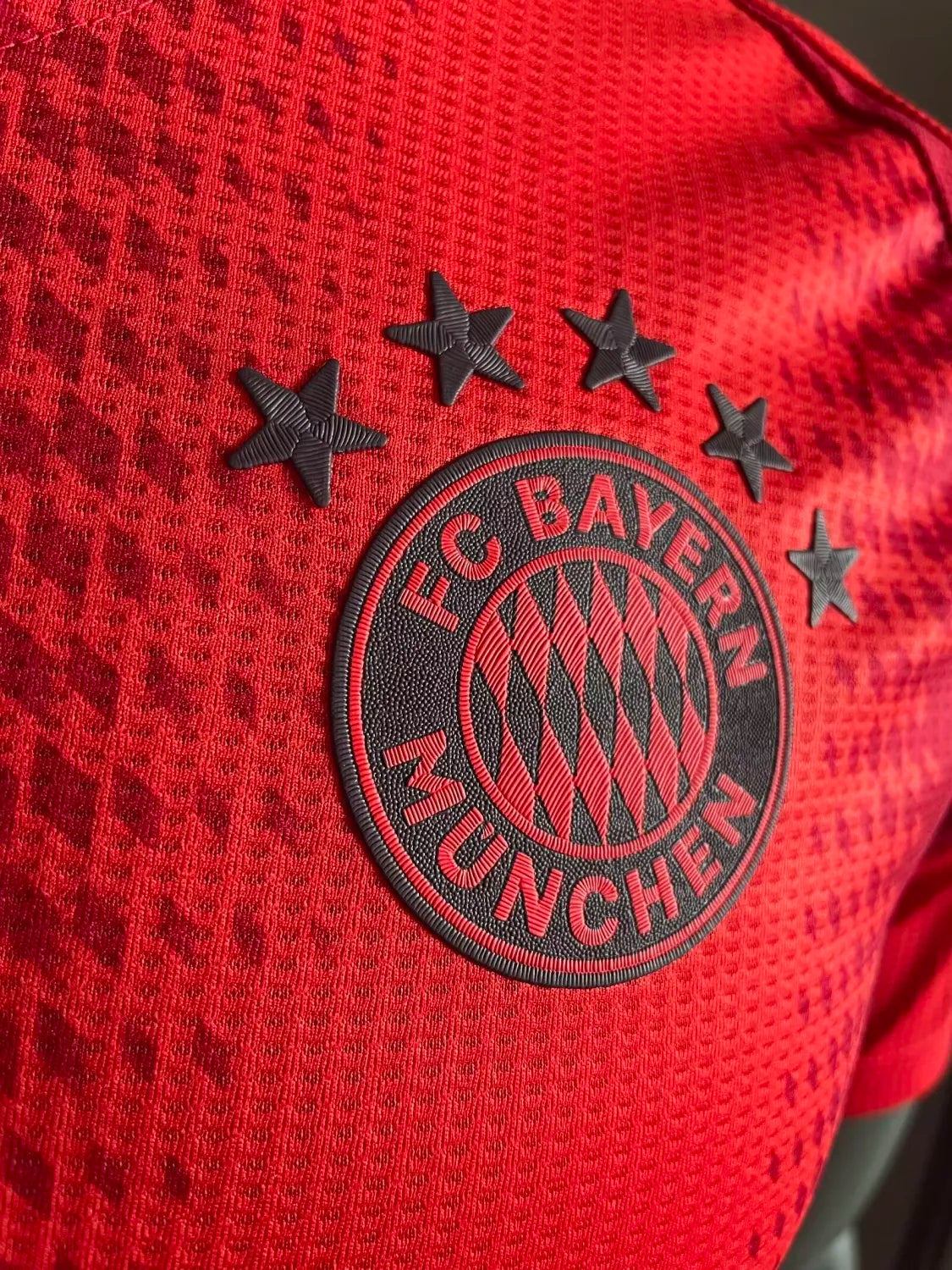 24/25 Bayern Munich Home Red Player 1:1 Quality Soccer Jersey