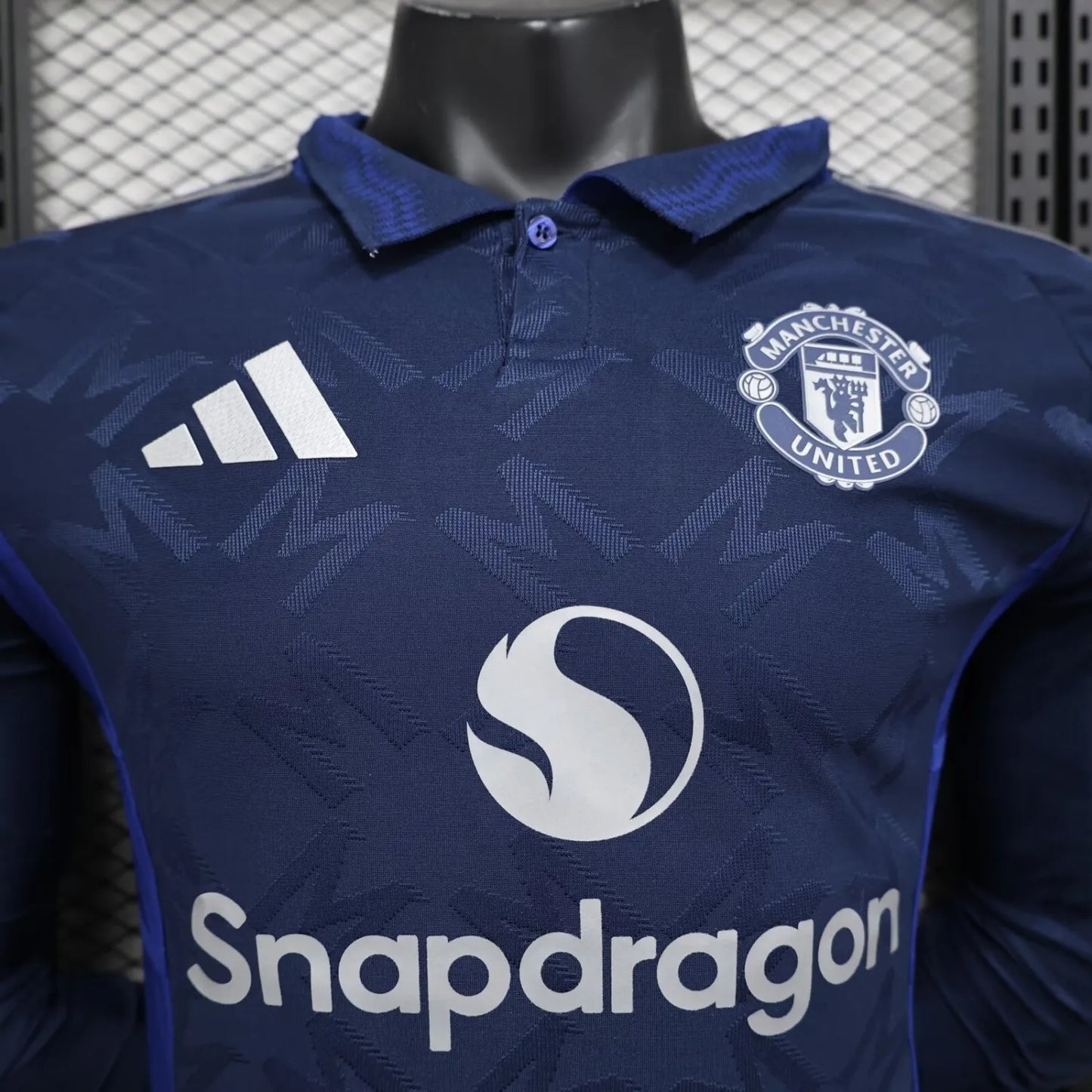 24/25 Manchester United Away Blue Long Sleeve Player 1:1 Quality Soccer Jersey