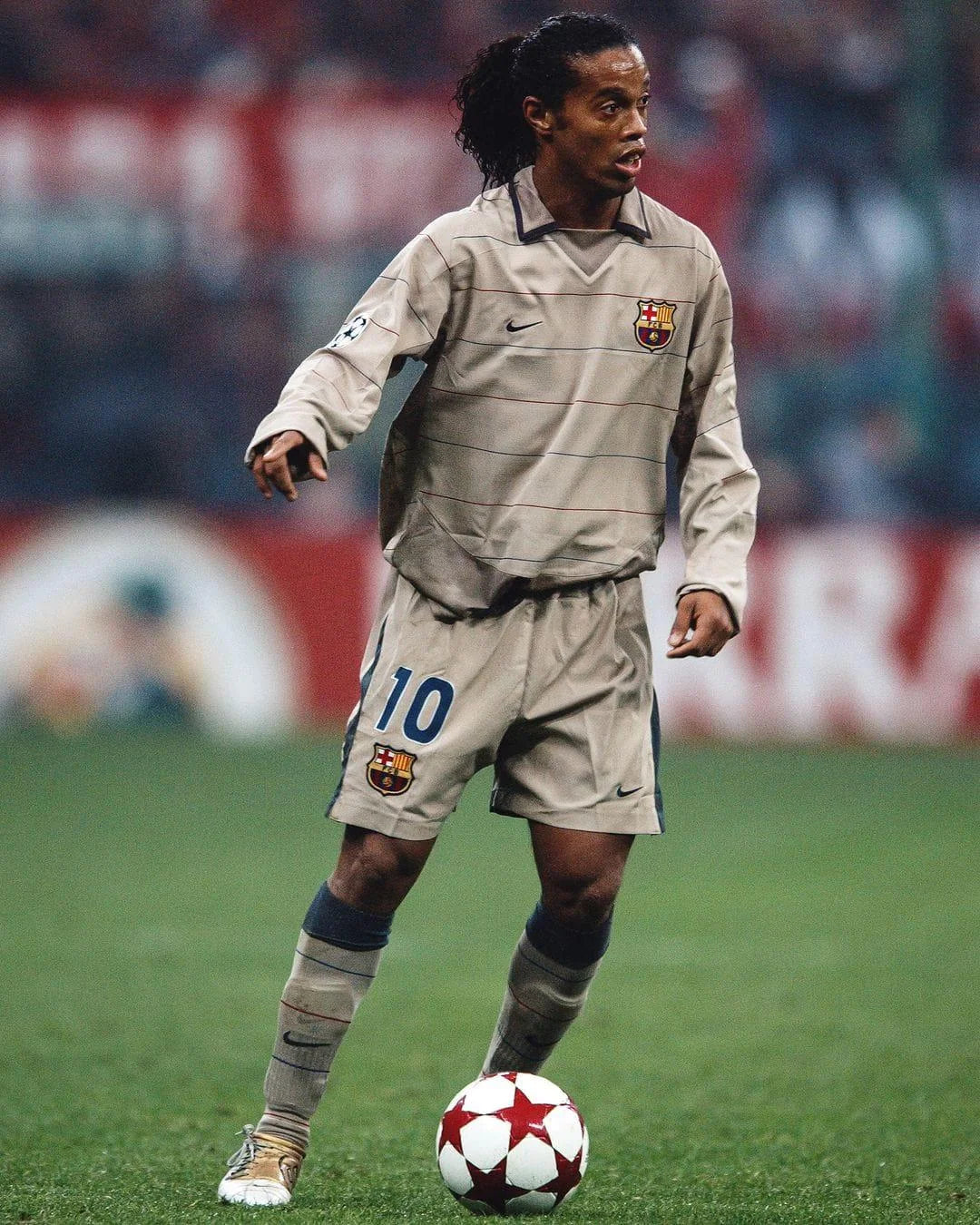 2003/2004 Barcelona Away Long sleeve Fans 1:1 Quality Retro Soccer Jersey