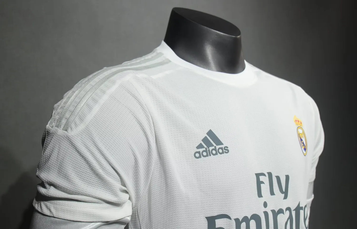 2015/2016 Retro Real Madrid Home Long Sleeve Player 1:1 Quality Soccer Jersey