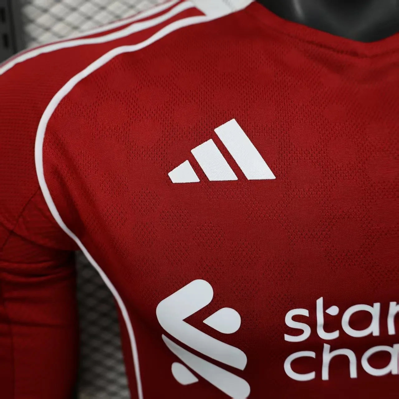 25/26 Liverpool Home Red Long Sleeve Player 1:1 Quality Soccer Jersey