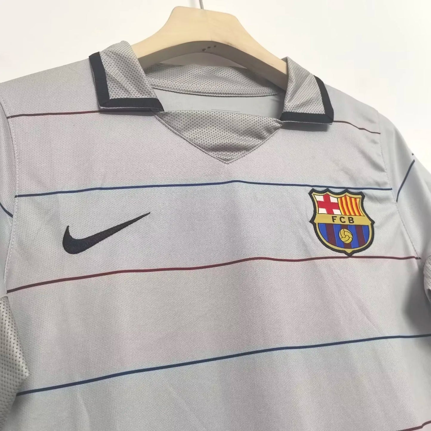 2003/2004 Barcelona Away Fans 1:1 Quality Retro Soccer Jersey