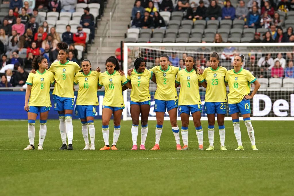 24/25 Brazil Home Player Long Sleeve 1:1 Quality Soccer Jersey