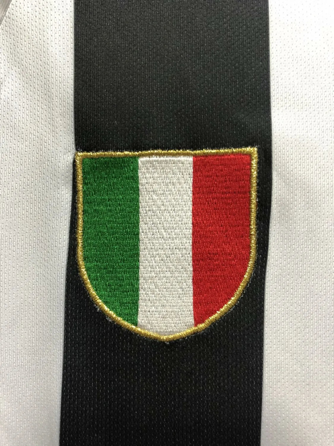 2002-2003 Juventus Home 1:1 Quality Retro Soccer Jersey