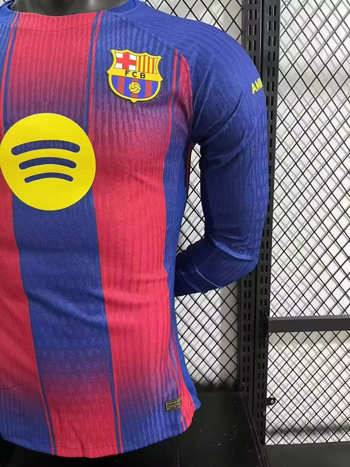 25/26 Barcelona Home Long Sleeved Player 1:1 Quality Soccer Jersey