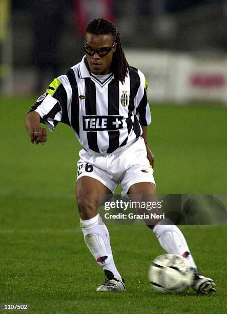 2002-2003 Juventus Home 1:1 Quality Retro Soccer Jersey