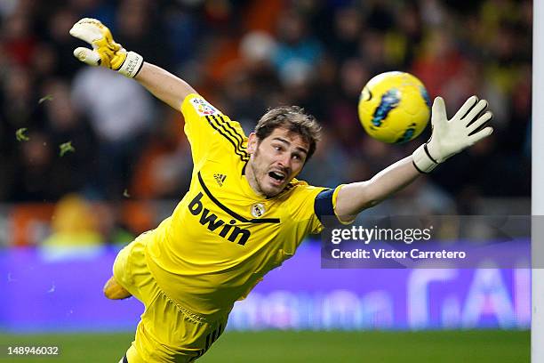 2011/2012 Real Madrid Goalkeeper Retro 1:1 Quality Soccer Jersey