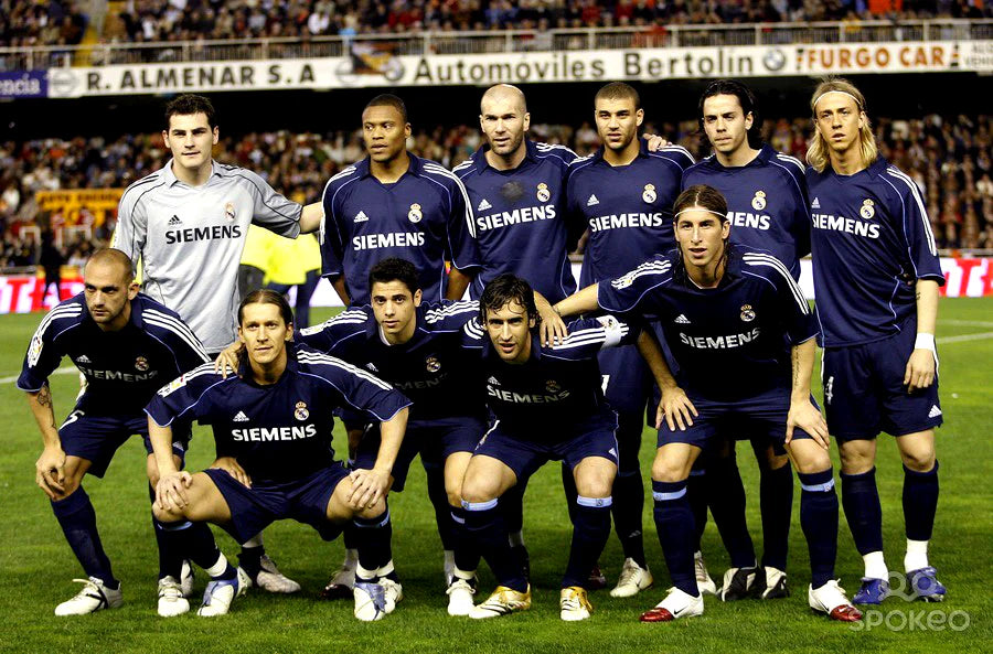 2005/2006 Real Madrid Away Retro 1:1 Quality Soccer Jersey